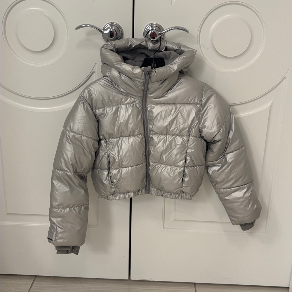 Girls All in Motion Metallic Silver puffer Jacket size 6/7 in EUC.